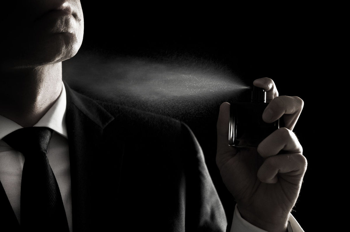 What Makes a Fragrance Last? Understanding Notes, Oils & Sillage